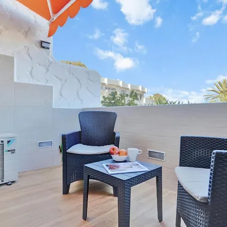 Beautiful Days, Air Con, Terrace, Fast Internet Apartman